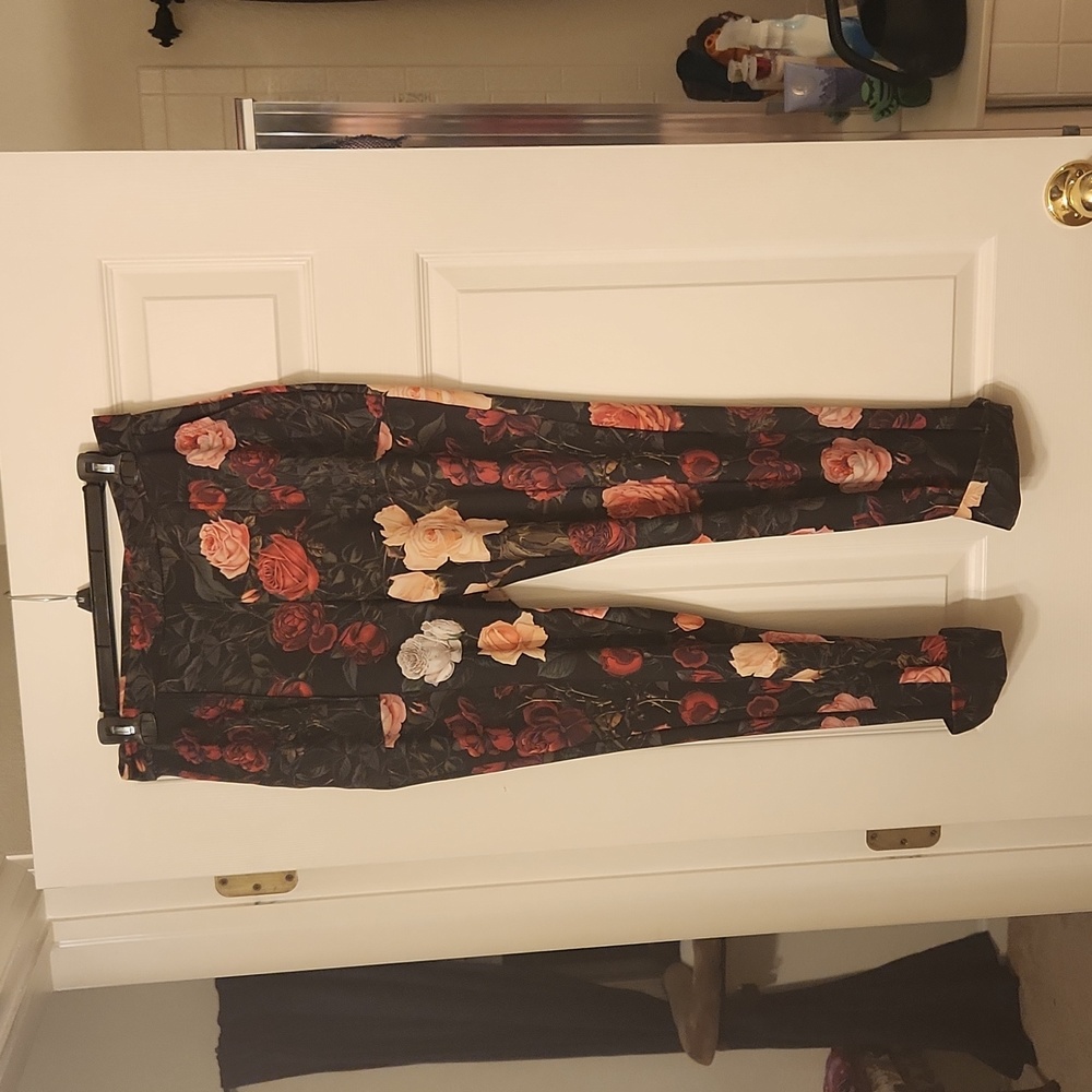 BlackMilk Dark Roses Cuffed Pants